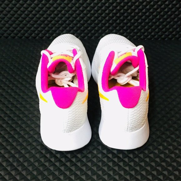 Nike Tanjun Air Zoom Women's Sneaker - Picture 6 of 8